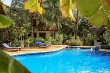 Mr. Kahawa Waterfront Suites, Lofts & Villa