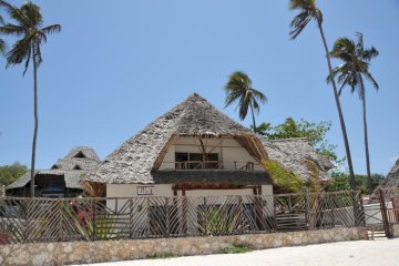 Beachfront Villa Patti ZanzibarHouses