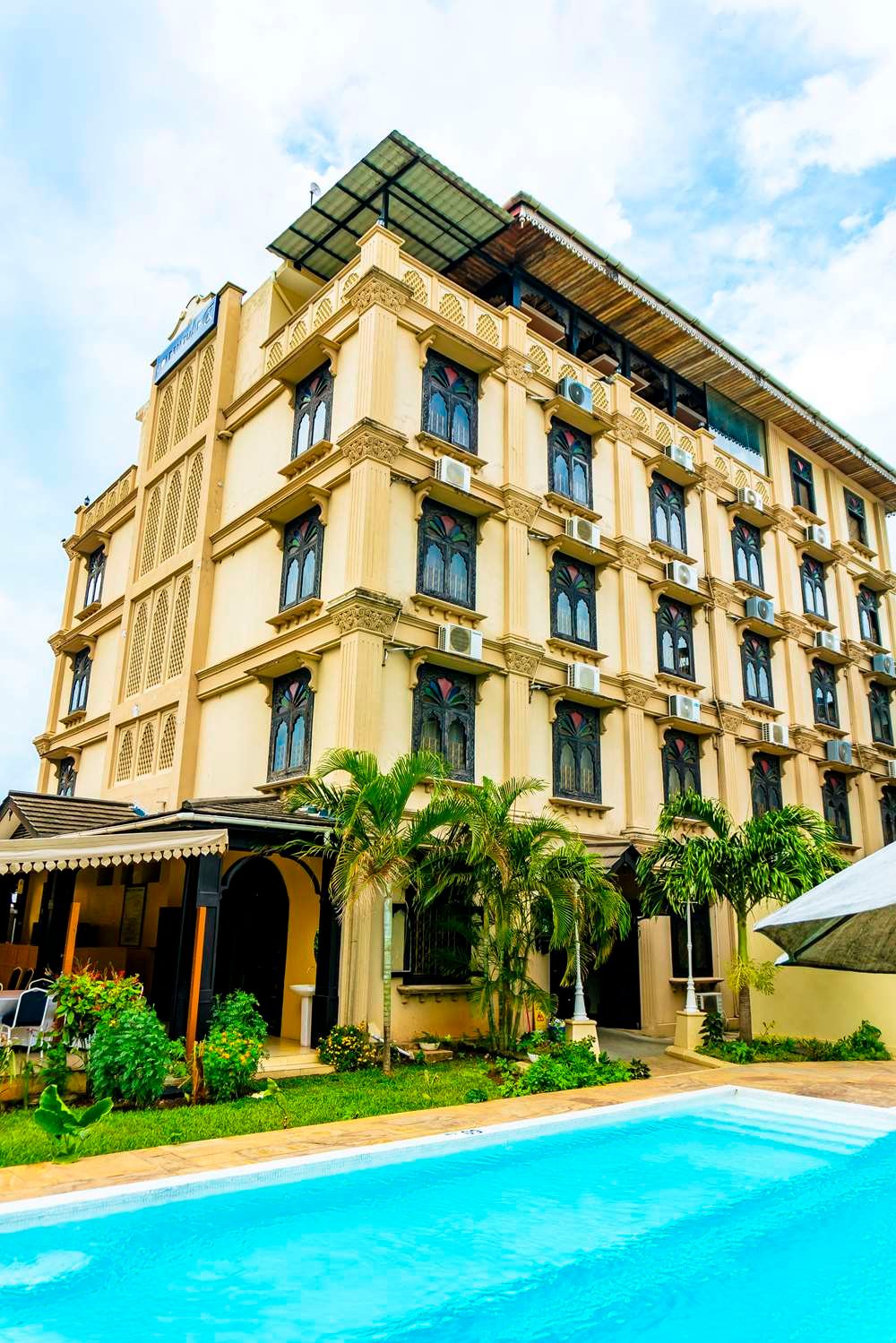 Golden Tulip Stone Town Boutique