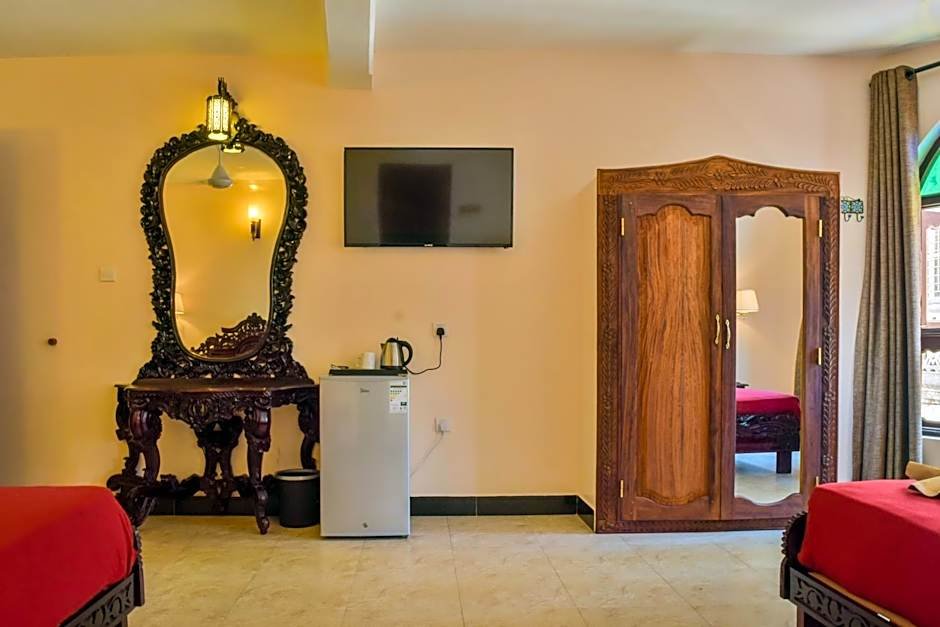 Deluxe Suite, Beach View, Balcony